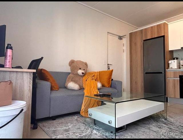 1 BEDROOM APARTMENT FOR SALE IN SANDOWN